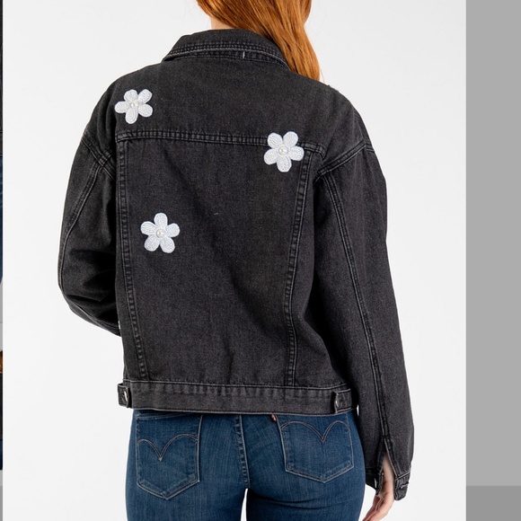 BLUE VELVET FLOWER DENIM JACKET *NWT* - Picture 2 of 6